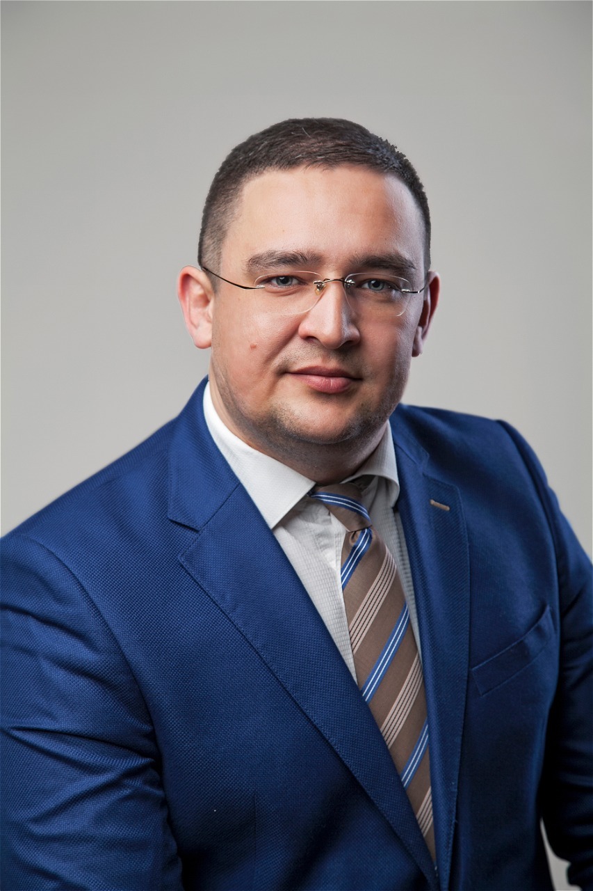 Рустам Акрамов